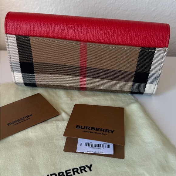 Burberry  wallet in bright Red new Original - Picture 2 of 7